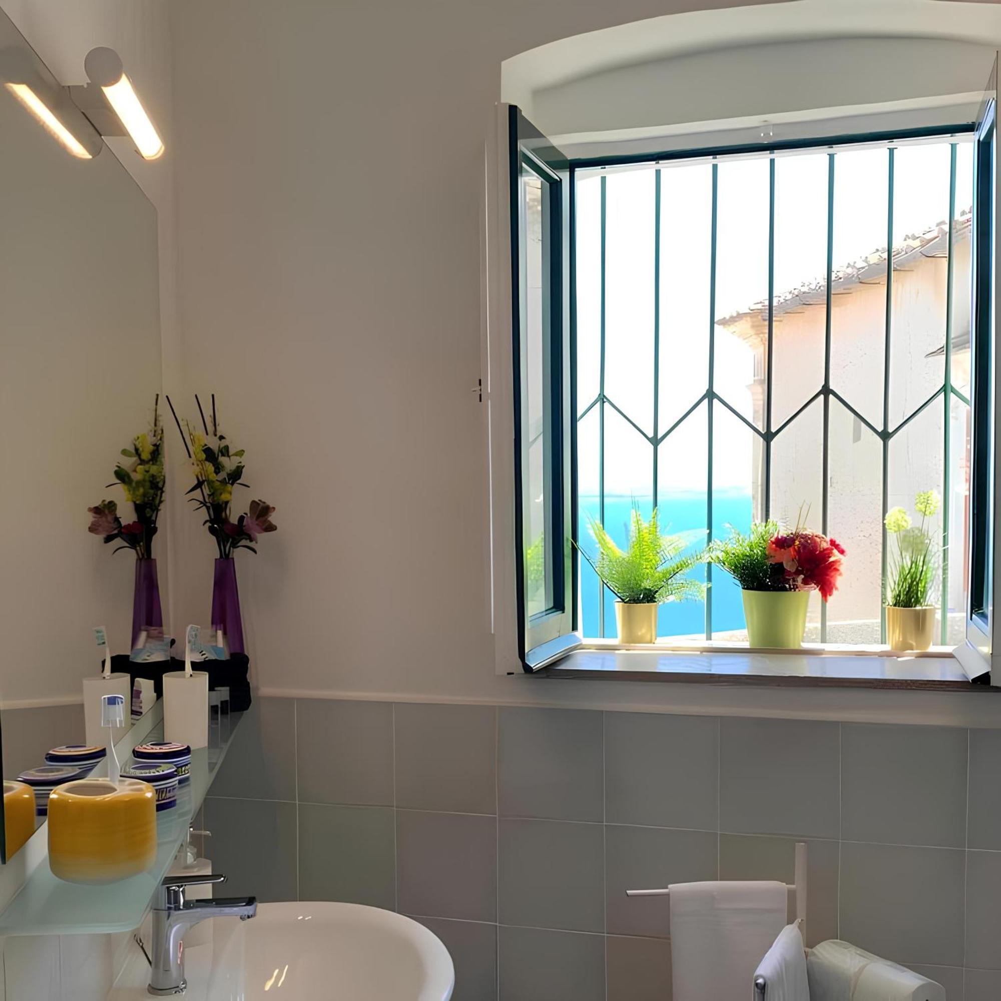 Raito Guest House - Amalfi Coast В'єтрі Екстер'єр фото